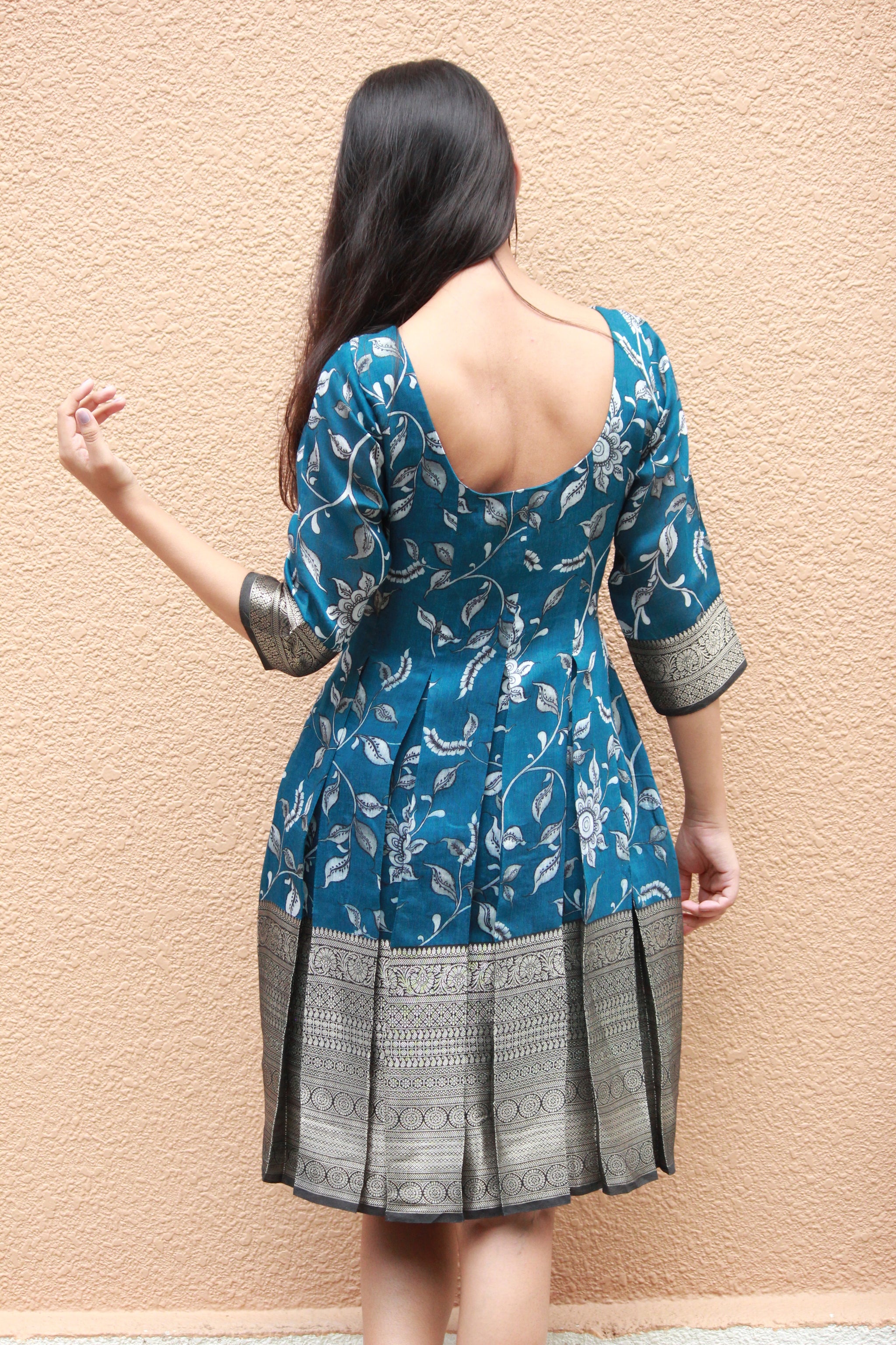 Pin by Poorvi agarwal on kurta | Stylish dress book, Fashionable saree  blouse designs, Simple kurta designs